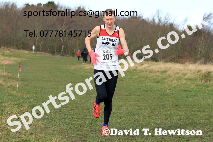 Womens and mens 35 to 65 plus, 2022 NEMAA Open Cross Country Champs., Wallsend, Tyne and Wear. Photo: David T. Hewitson/Sports for All Pics